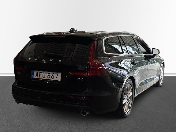Volvo V60 4 of 5