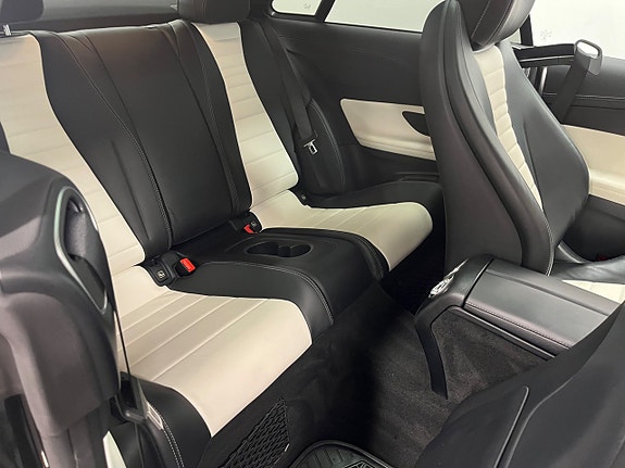Mercedes-Benz E220 d 20 of 20