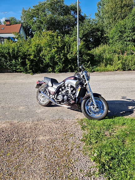 Yamaha VMAX 4 of 4