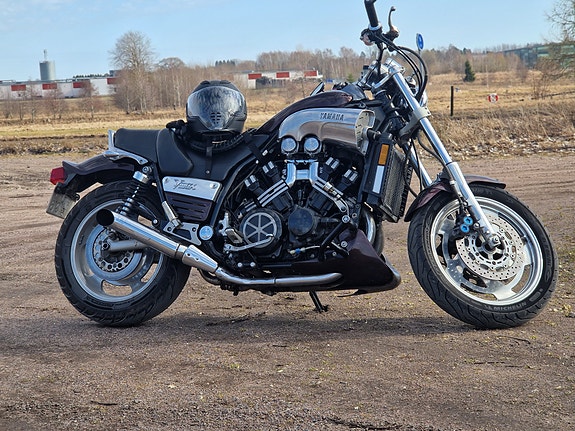 Yamaha VMAX 2 of 4