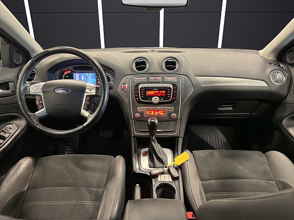 Ford Mondeo 13 of 22