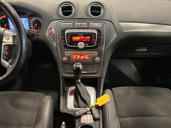 Ford Mondeo 16 of 22