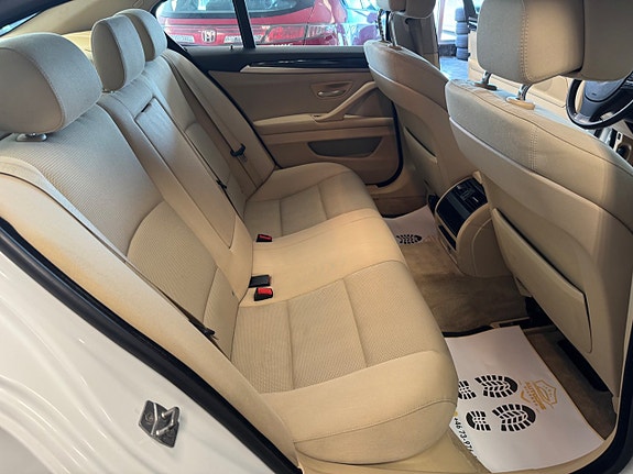 BMW 523i 12 of 17