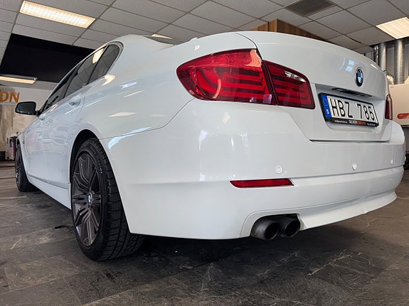 BMW 523i 7 of 17