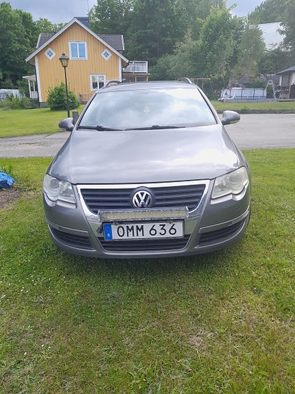 Volkswagen Passat 3 of 5