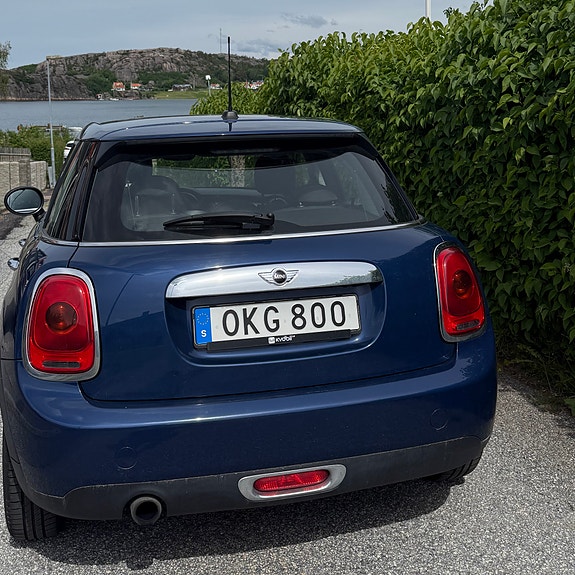 MINI One 3 of 4