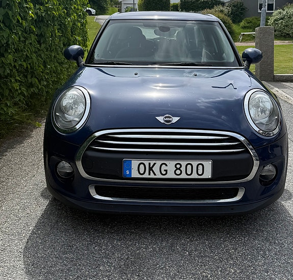 MINI One 2 of 4