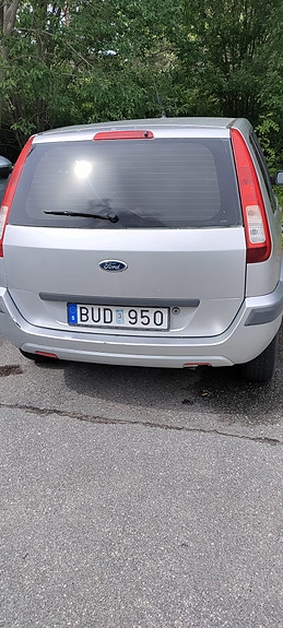 Ford Fusion 3 of 5