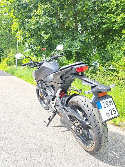 Honda CB125R 5 of 5