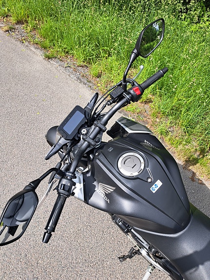 Honda CB125R 4 of 5