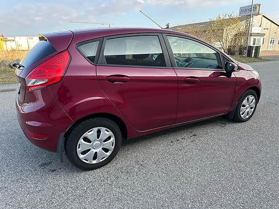 Ford Fiesta 5 of 5
