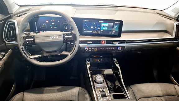 Kia Sorento 4 of 12