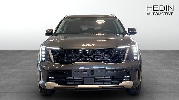 Kia Sorento 9 of 12