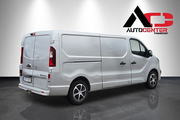Opel Vivaro 2 of 5