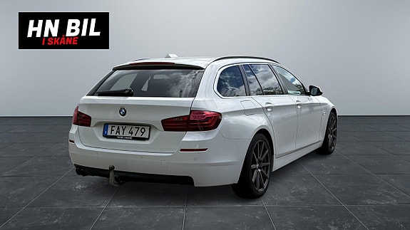 BMW 520i 4 of 5