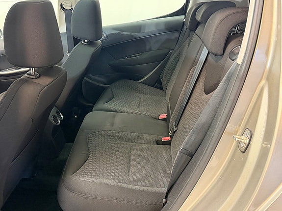 Peugeot 308 7 of 13