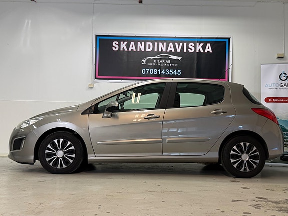 Peugeot 308 3 of 5