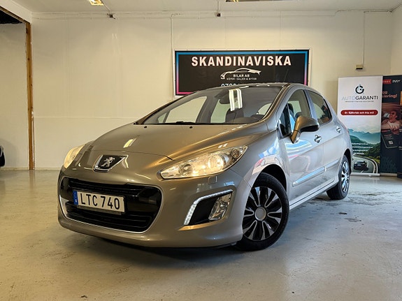 Peugeot 308 2 of 5