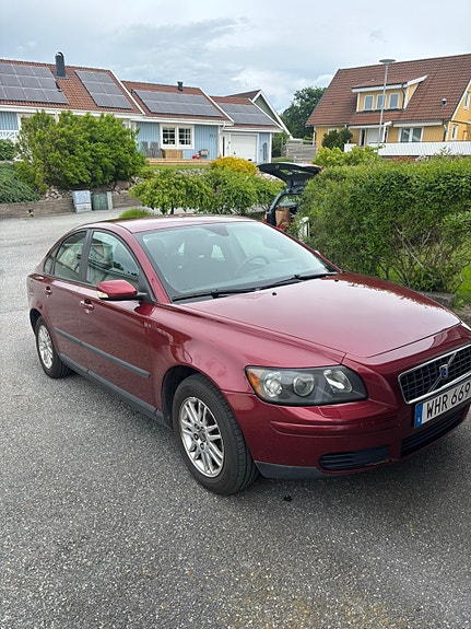 Volvo S40 3 of 12
