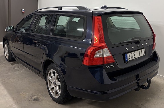 Volvo V70 3 of 11