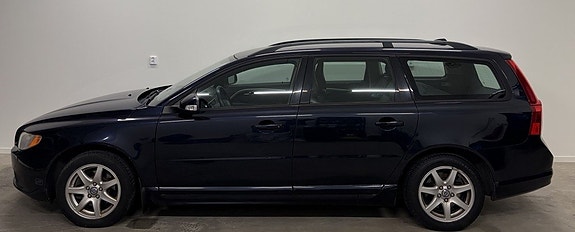 Volvo V70 2 of 11
