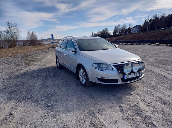 Volkswagen Passat 3 of 5