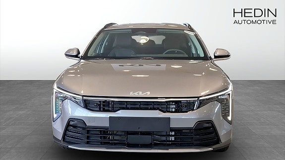 Kia K4 8 of 9