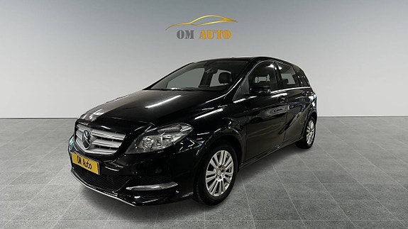 Mercedes-Benz B200 2 of 5