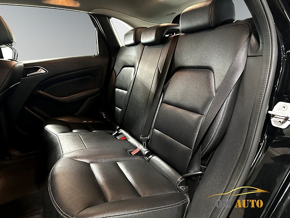 Mercedes-Benz B200 9 of 13