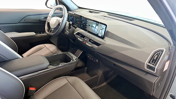 Kia EV5 3 of 12