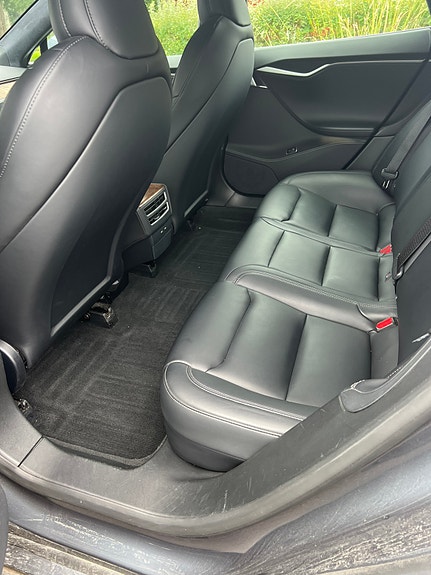 Tesla Model S 8 of 8
