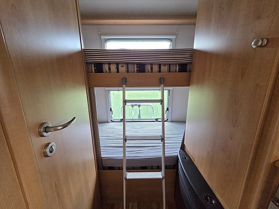 Fiat Ducato McLouis husbil uthyres – 5 sovplatser, AC och B-körkort 15 of 19