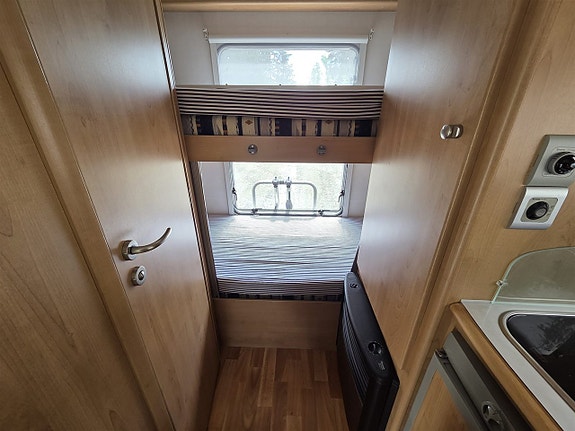 Fiat Ducato McLouis husbil uthyres – 5 sovplatser, AC och B-körkort 8 of 19