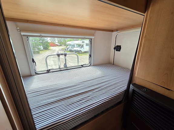 Fiat Ducato McLouis husbil uthyres – 5 sovplatser, AC och B-körkort 9 of 19