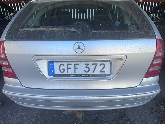 Mercedes-Benz C220 5 of 5
