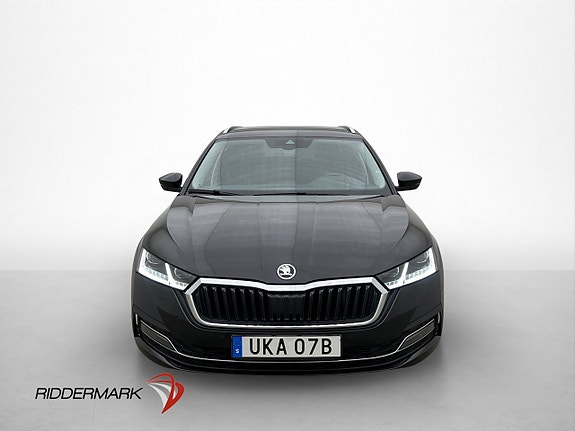 Skoda Octavia 2 of 5