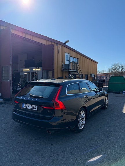Volvo V90 3 of 5