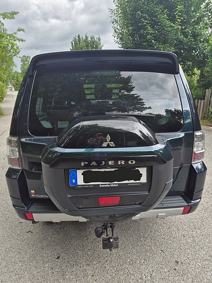 Mitsubishi Pajero 13 of 16