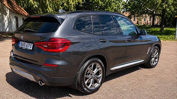 BMW X3 3 of 9