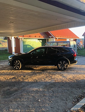 Volvo V60 Cross Country 3 of 5
