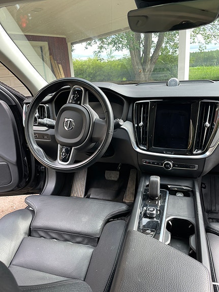 Volvo V60 Cross Country 5 of 5