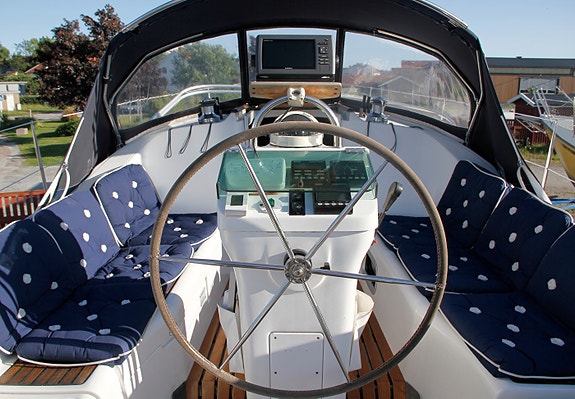 Beneteau Oceanis 331 Clipper 3 of 5