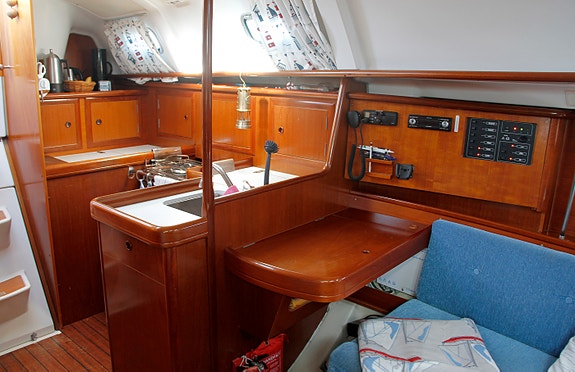 Beneteau Oceanis 331 Clipper  Höstpris 6 of 12
