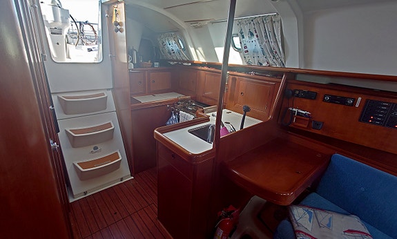 Beneteau Oceanis 331 Clipper  Höstpris 7 of 12
