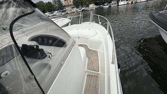 Finnmaster 6500 / Volvo Penta 4,3 GL  -05 10 of 13