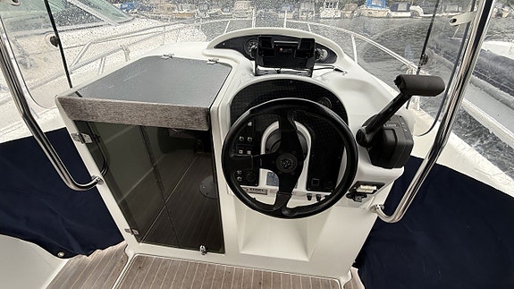 Finnmaster 6500 / Volvo Penta 4,3 GL  -05 7 of 13