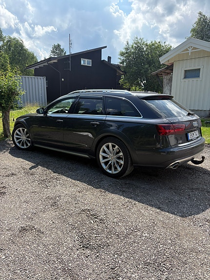 Audi A6 allroad 4 of 5