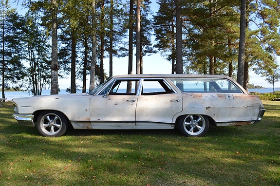 Pontiac Catalina 4 of 17