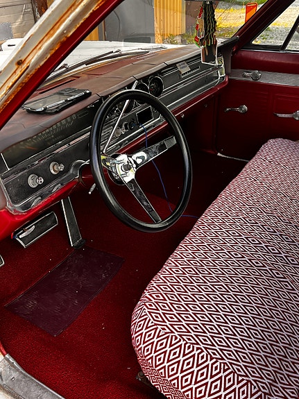 Pontiac Catalina 9 of 17
