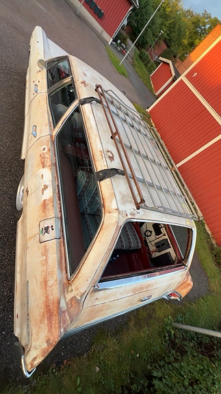 Pontiac Catalina 15 of 17
